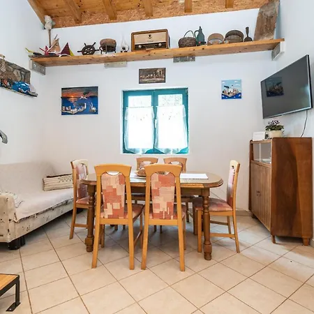 בית נופש Secluded Fisherman's Cove Soline, Pasman - 8222 *