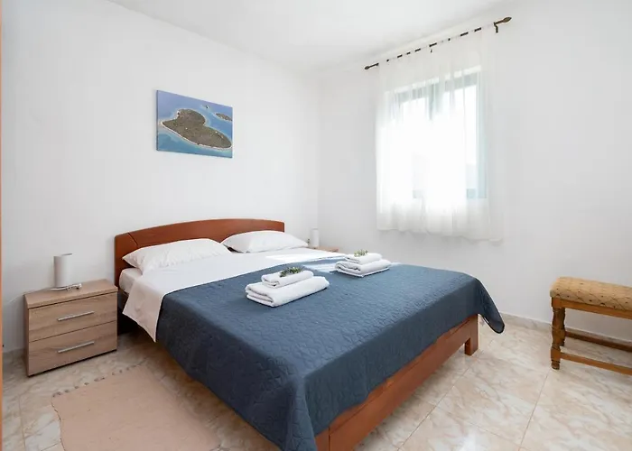 Secluded Fisherman's Cove Soline, Pasman - 8222